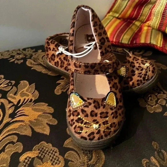 GIRLS BC FOOTWEAR LEOPARD CAT MARY JANE STYLE SHOE SIZE 9 NWT - Picture 1 of 8